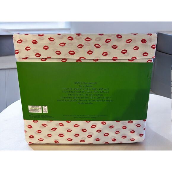 Kate Spade Valentine's Day Red Lipstick Kiss Twin Cotton Sheets - Picture 3 of 3